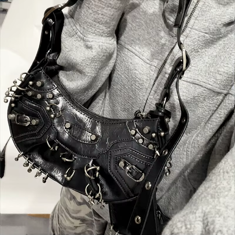 Ensemble de sacs punk pour femmes, sac fourre-tout blanc froissé avec pochette assortie, design clou