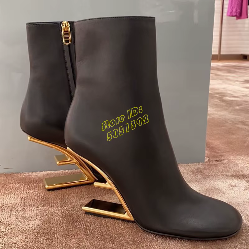 Bottines à bout rond et talon métallique avec fermeture éclair, collection Runway 2026, chaussures h