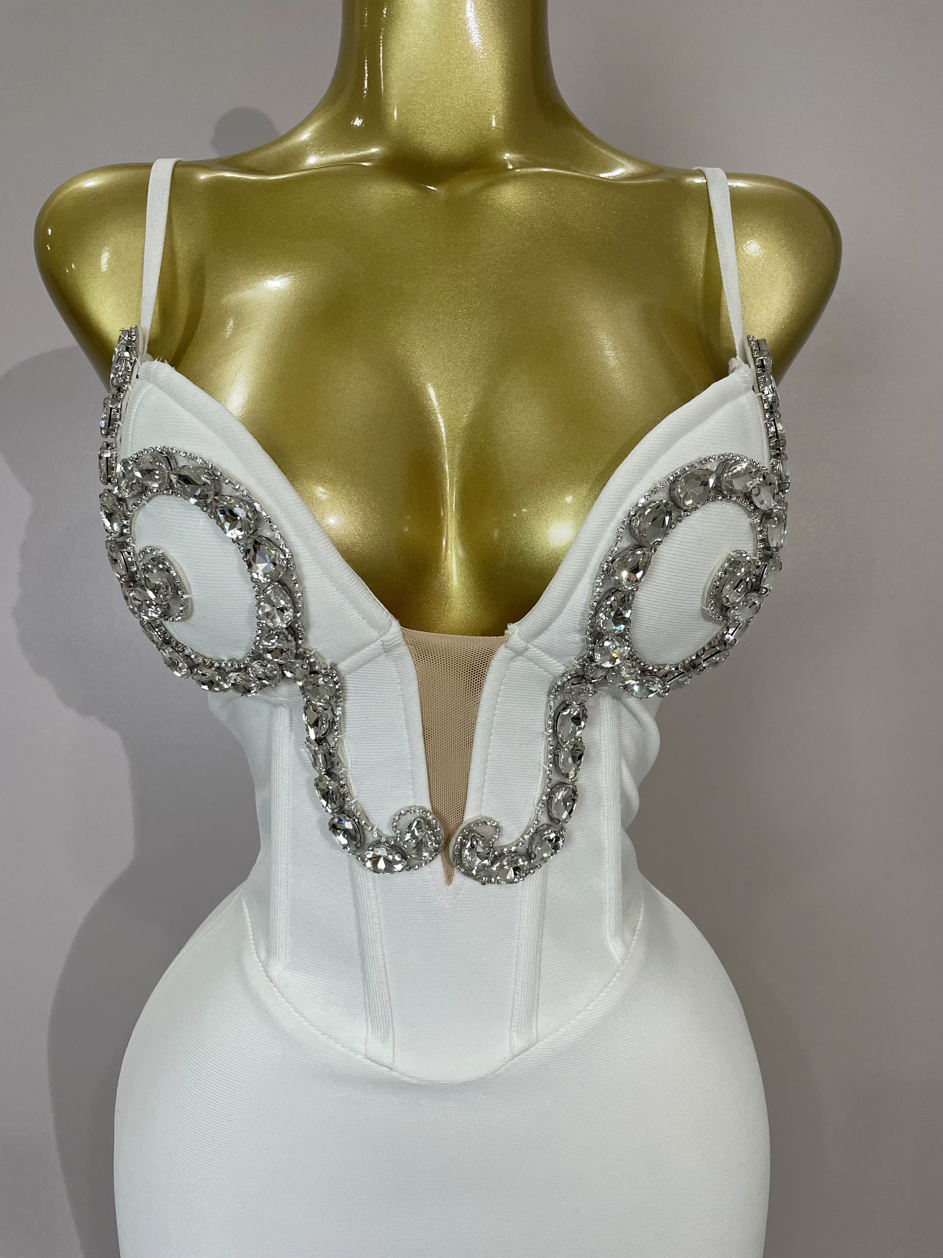 Robe à bandes blanche, Sexy, bretelles Spaghetti, col en V, cristal, sans manches, élégante, soirée,