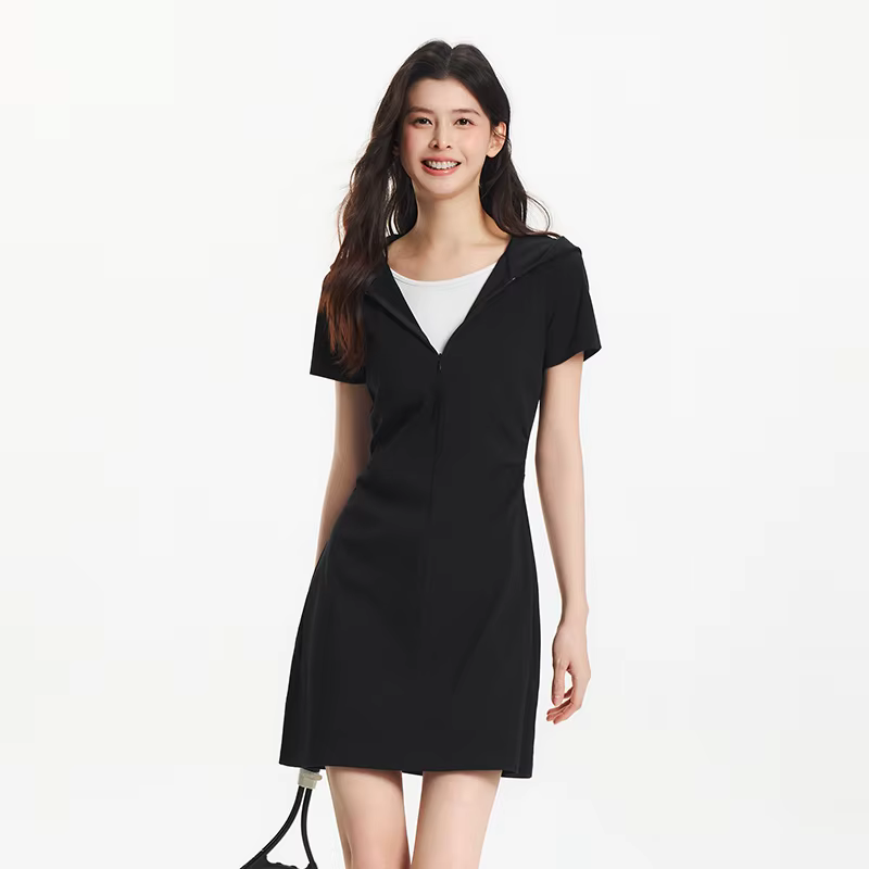 Robe Femme Semir à Capuche 2026 Effet Deux Pièces Coupe Ajustée Taille Plissée Style Urbain Décontra