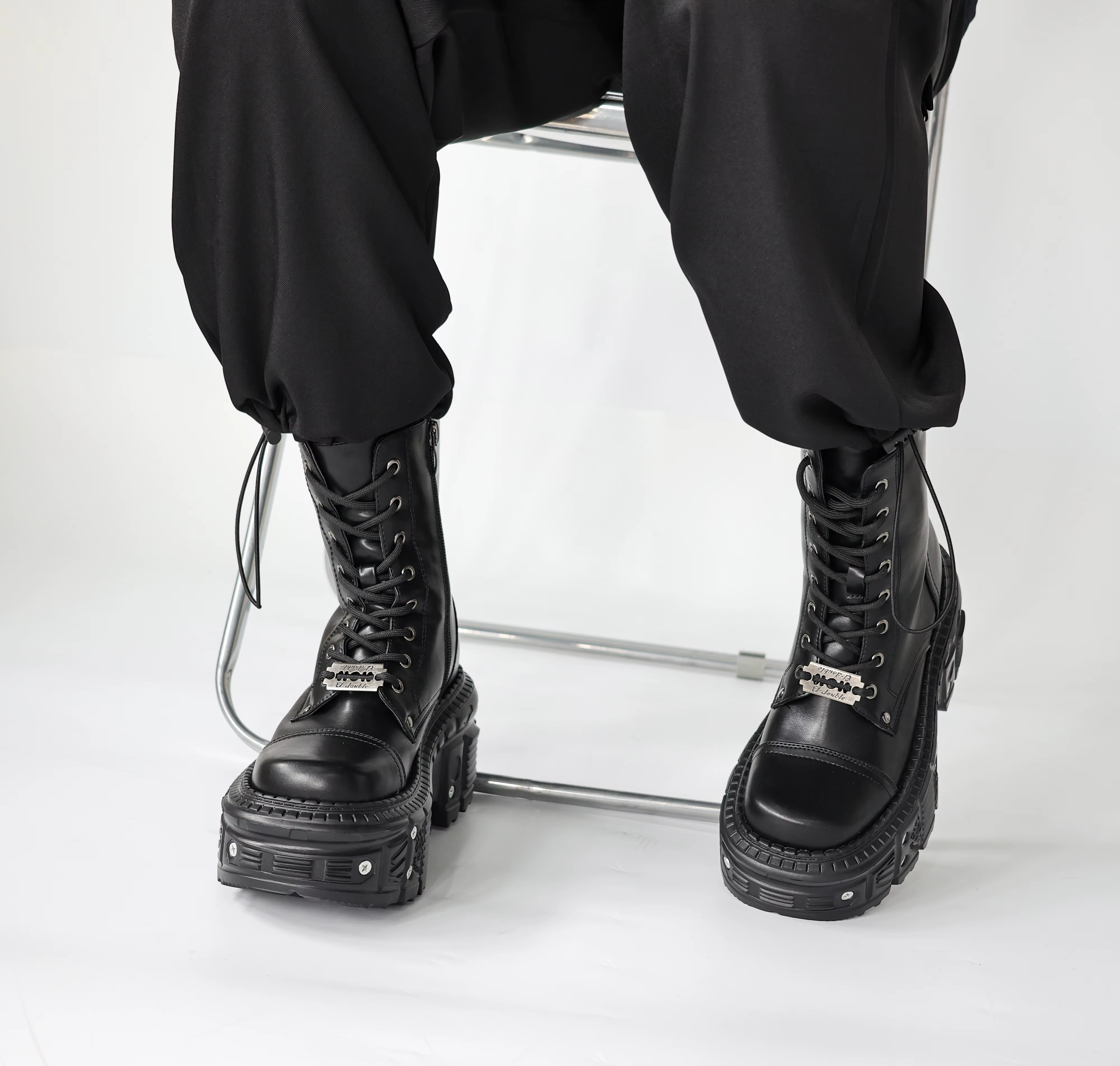 2026 nouveau Punk femmes plate-forme bottines femme Rock bout rond à lacets mode rétro grosses chaus