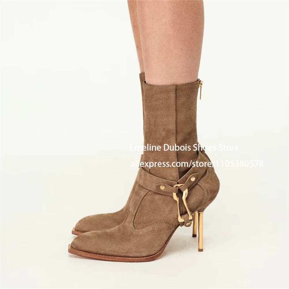 Bottines à talons hauts en cuir imprimé serpent, décorations métalliques dorées, talons aiguilles fi