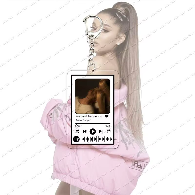 Porte-clés populaires Ariana Grande : Code de playlist musical Into You Love Me Harder pour sacs d'a