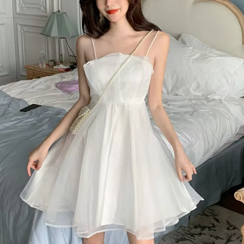 Robe d'été sexy en tulle pour femmes, col licou, française, fine, bretelles fines, rose, mode Joker,
