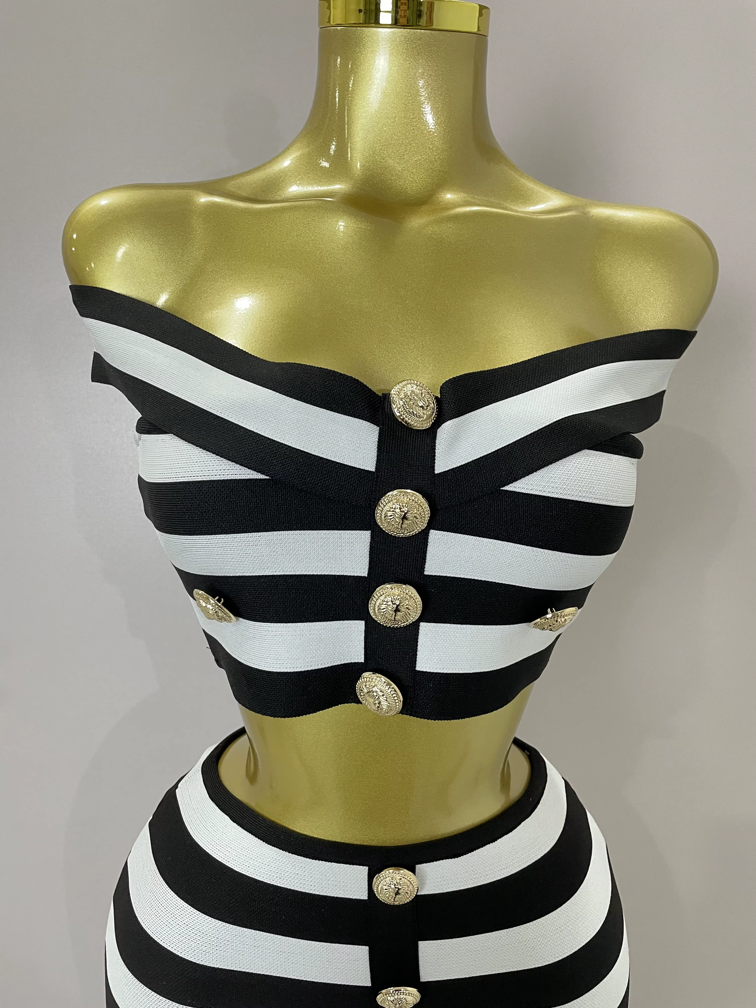 Mini ensemble deux pièces à bandes pour femmes, épaules dénudées, boutons rayés, Sexy, célébrité, st