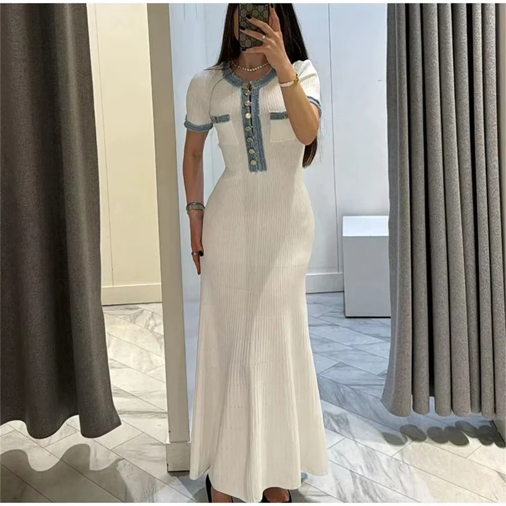 Robe Maxi en tricot pour femmes, élégante, contrastée, Chic, col rond, manches courtes, boutons méta