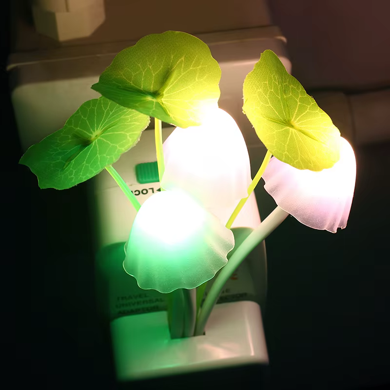 Capteur de prise européenne LED beau capteur de lumière romantique abajur infantil champignon veille