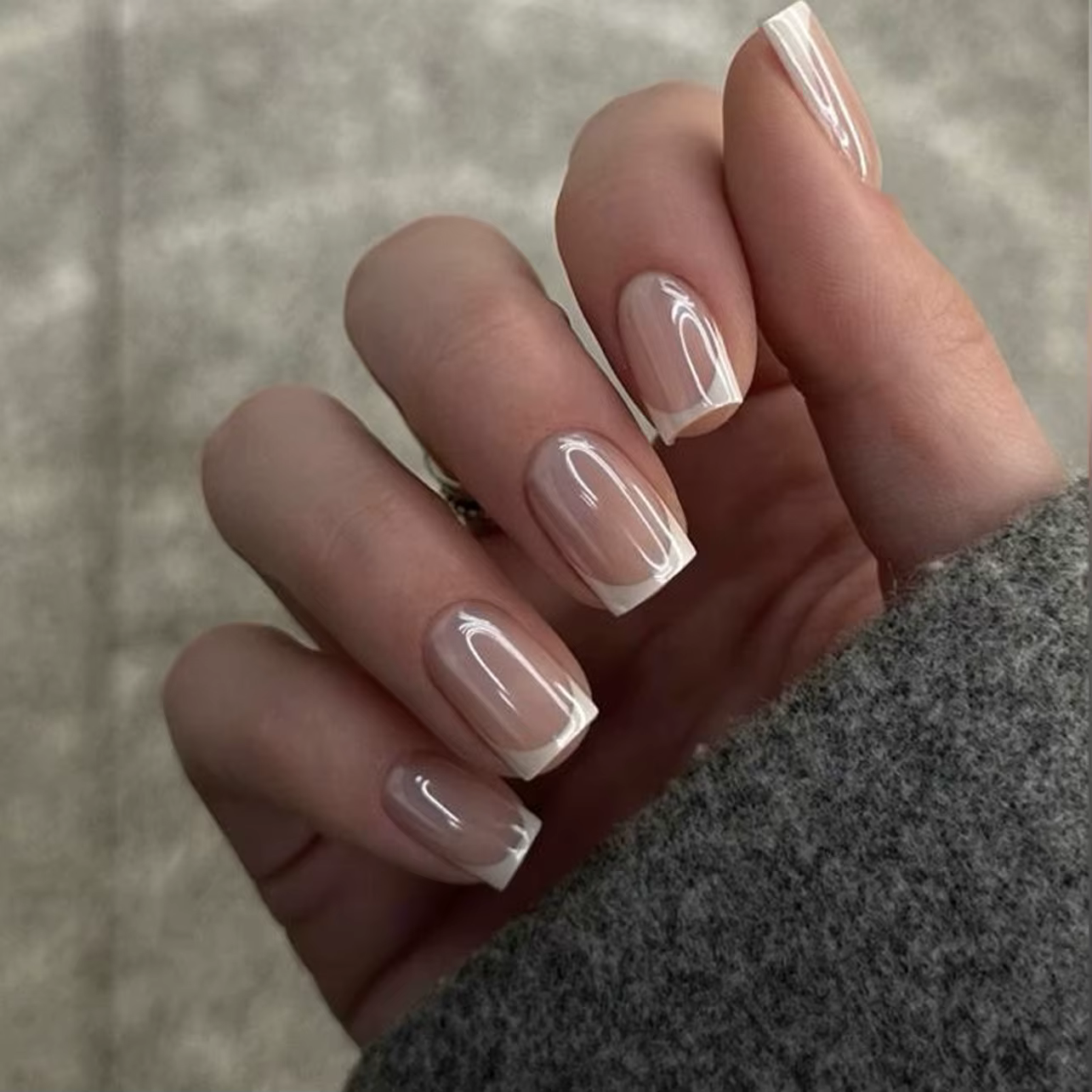 24 pièces pointe française presse à la main sur les ongles minimaliste couleur unie faux ongles moye