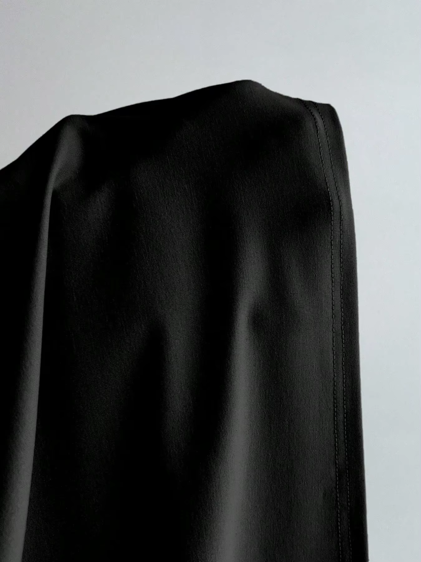 Nouveau design français printemps-automne avec poitrine torsadée, style tendance, sweat-shirt d'auto
