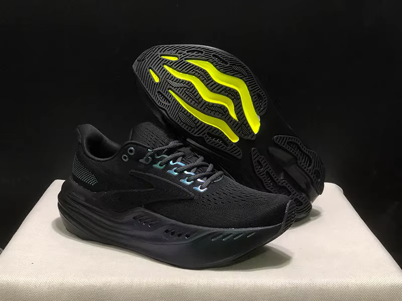 Nouvelles chaussures rétro respirantes et tendance pour hommes et femmes, baskets de sport légères e