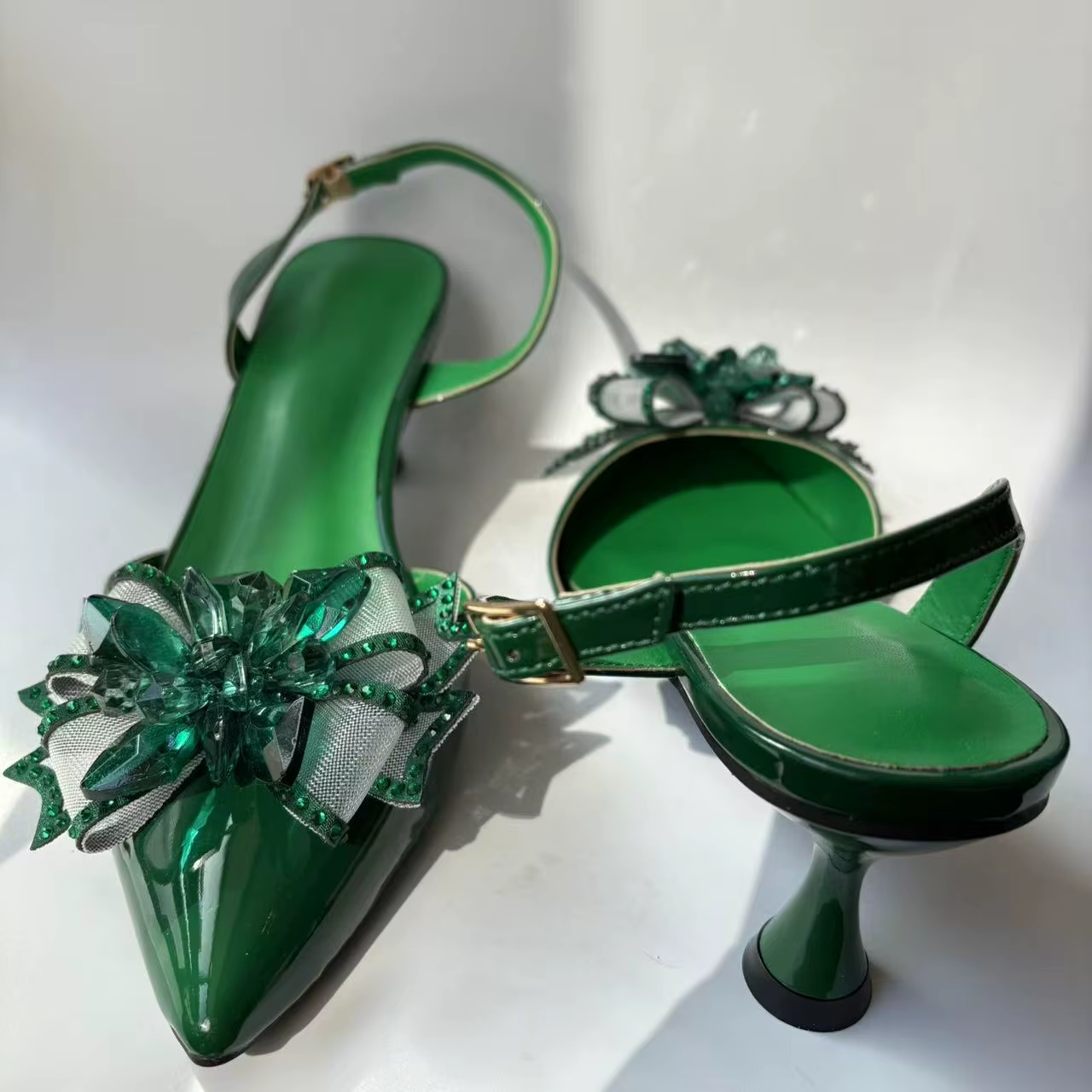 LNATISNOVA Sandales à talons aiguilles vertes en cristal pour femme - Sandales à talons aiguilles à 
