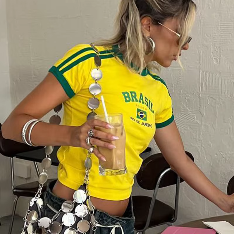 BRASIL lettre graphique imprimé Goth Y2k jaune maigre recadrée t-shirts femmes Sexy Streetwear 2000s