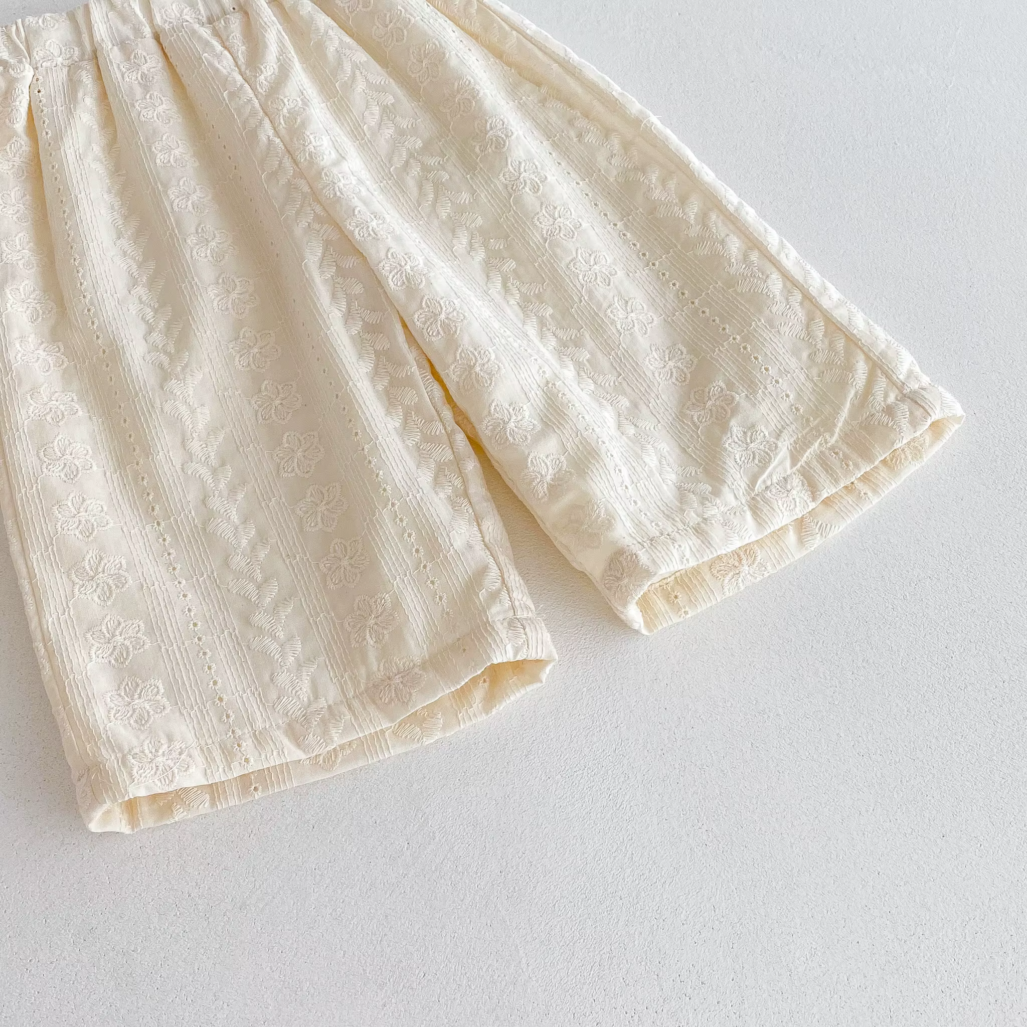 Haut à col en dentelle pour bébé fille, ensemble pantalon à jambes larges, haut à nœud pour fille d'