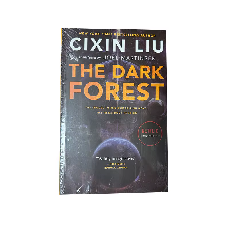 1 livre la version anglaise de la trilogie de Liu Cixin "trois corps" est un livre de roman anglais 