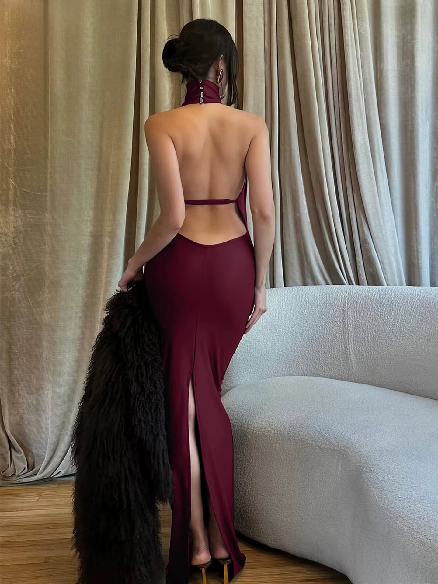 Robe longue moulante élégante Hugcitar à col halter, décolleté en V, dos nu, boutons et fente, sexy,