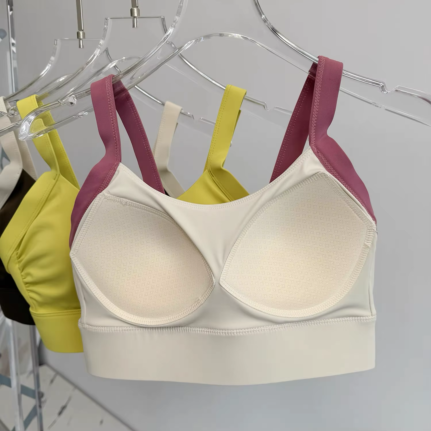 Combinaison de Yoga pour femmes, une tasse, haute intensité, entraînement, course à pied, soutien-go