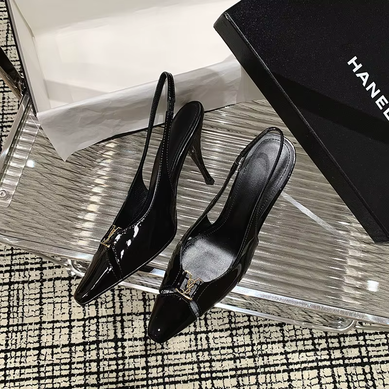 Arden Furtado escarpins à talons aiguilles en cuir verni noir bout carré décoration en métal tissage