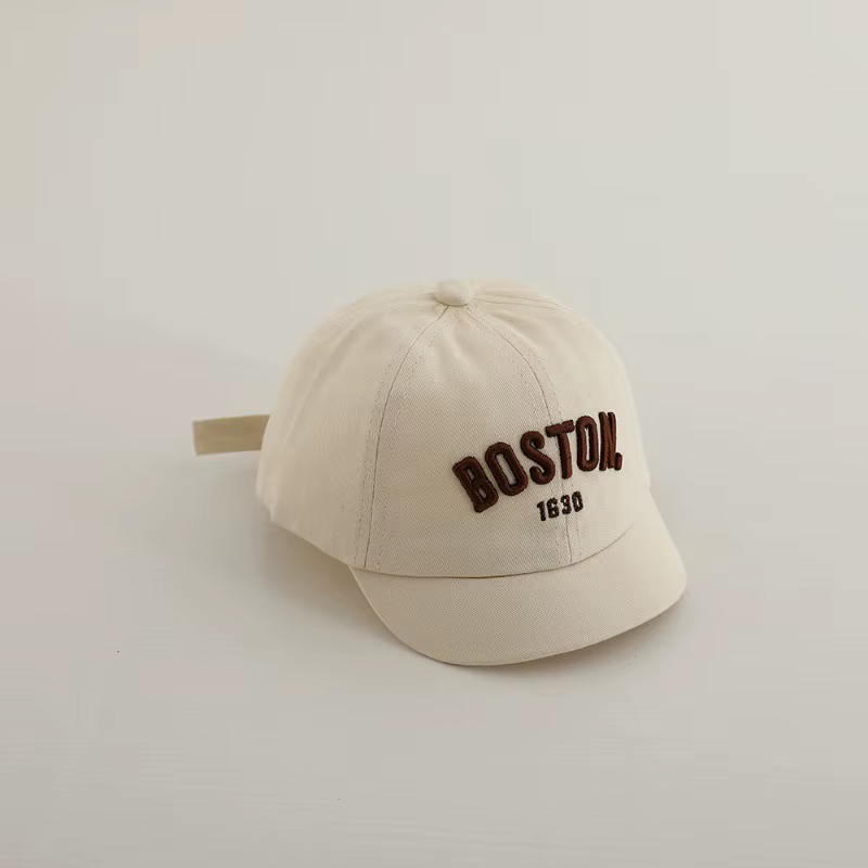 Nouvelle mode bébé lettre casquettes à pointe enfants broderie casquette de Baseball fille crème sol