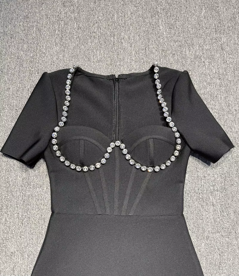 Robe à bandes pour femmes, couleur noire, Sexy, manches courtes, col carré, plumes, moulante, mi-mol