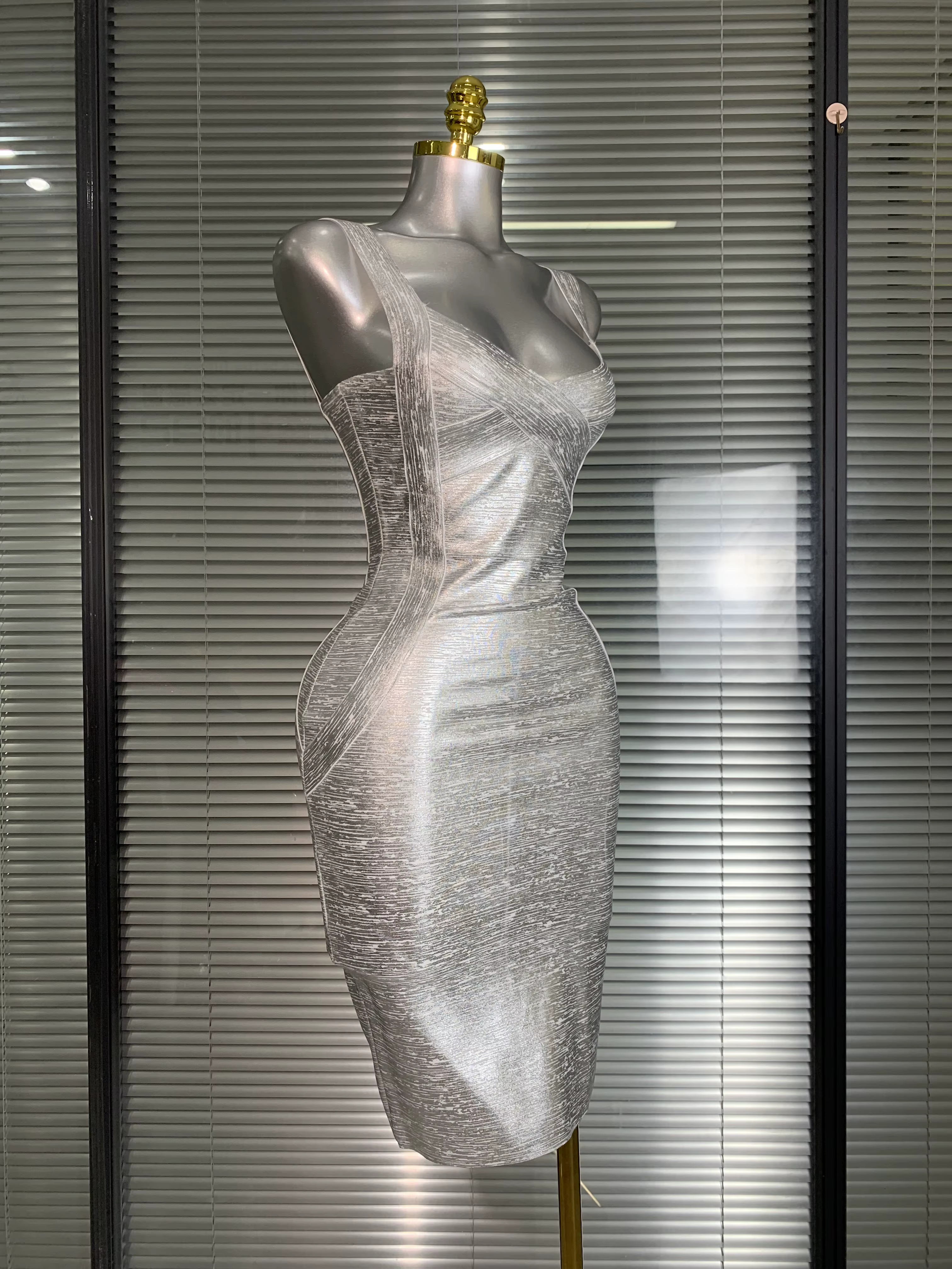 Robe à bandes moulante pour femmes, flambant neuf, Sexy, bronzante, argent, célébrité, mode, rue, ro