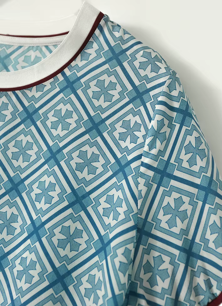 Nouveauté Été 2026 : T-shirt décontracté pour femme, à manches courtes, en soie glacée, imprimé cont
