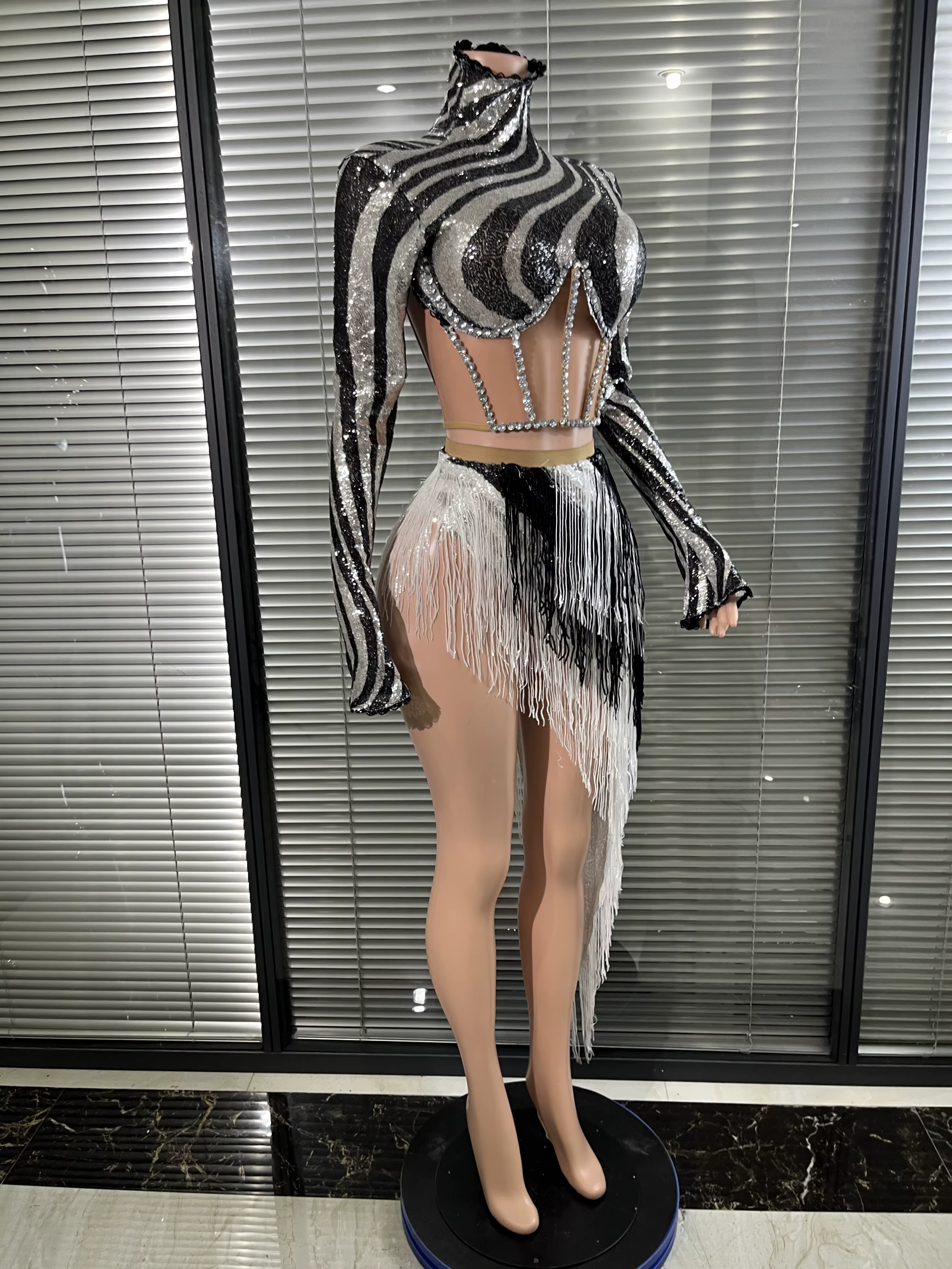 2025 Nouveau brillant diamant paillettes glands Sexy à manches longues deux pièces ensemble femmes S