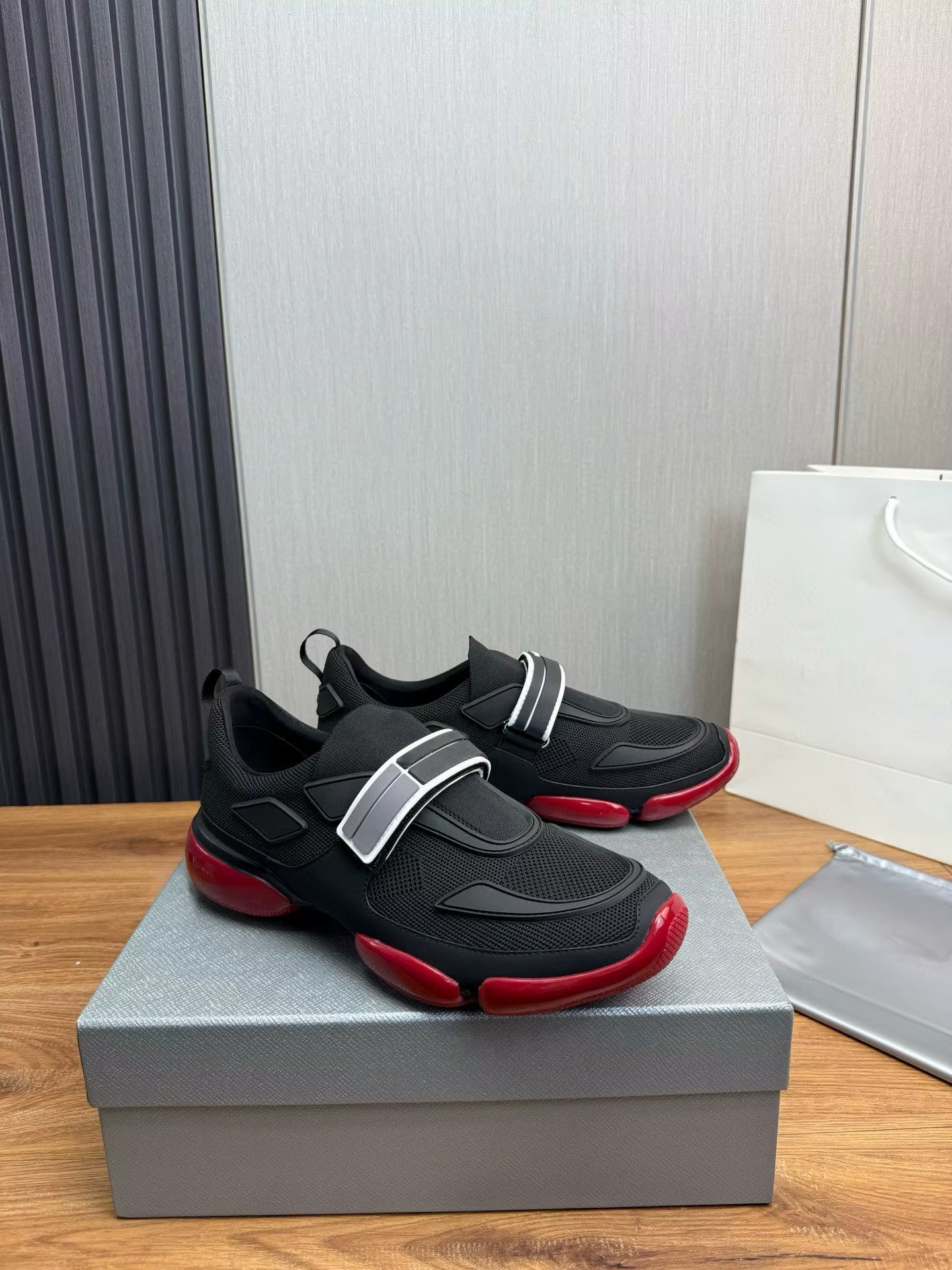 Chaussures de sport de luxe pour l'extérieur, baskets décontractées adaptées aux hommes et aux femme