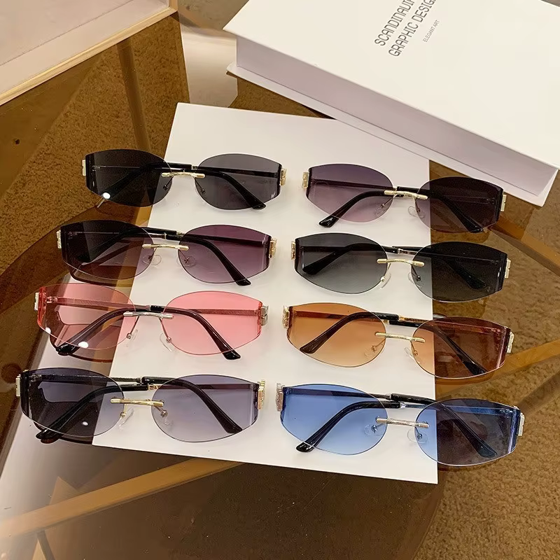 Lunettes de soleil ovales sans bords pour femmes, UV400, verres noirs dégradés surdimensionnés, mont