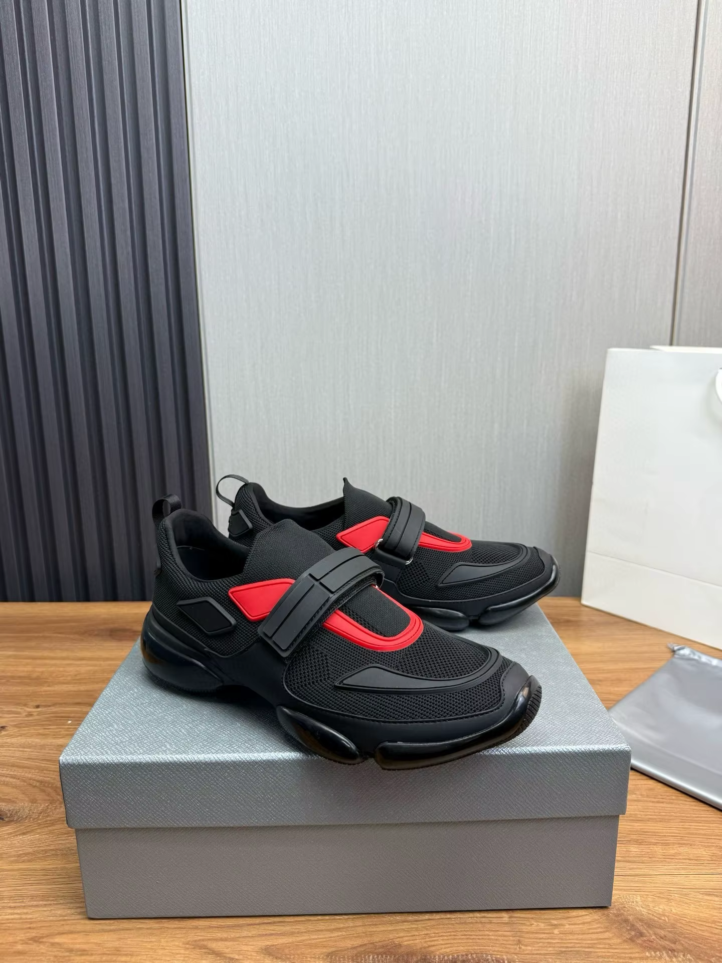 Chaussures de sport de luxe pour l'extérieur, baskets décontractées adaptées aux hommes et aux femme