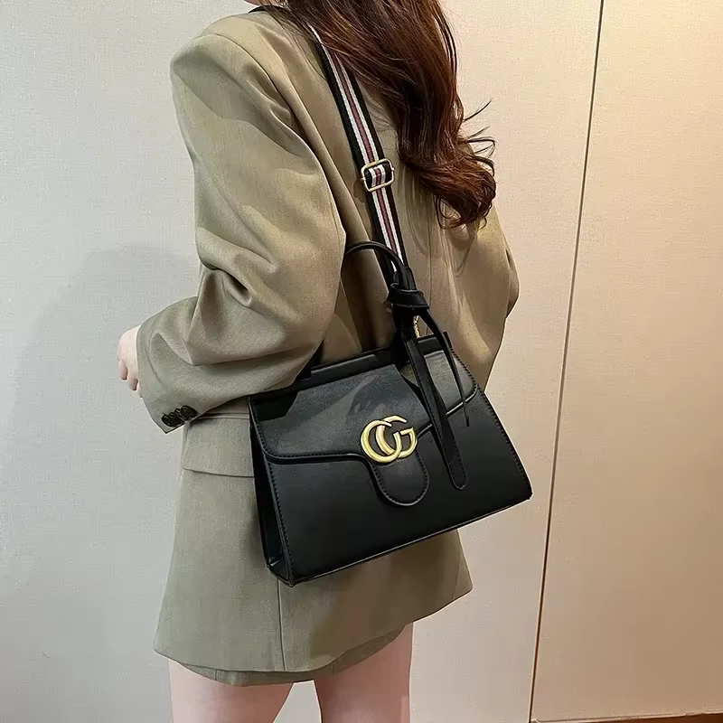 Sac à dos de voyage léger en nylon pour femme 2026, imperméable et antivol, grande capacité, sac à b