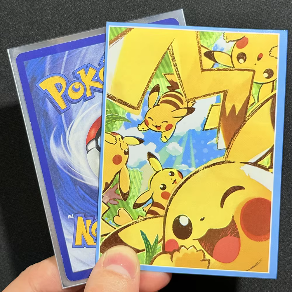 60 pièces 66x91mm Pikacu couverture pour TCG/PKM cartes à collectionner jeux de société mignon Anime
