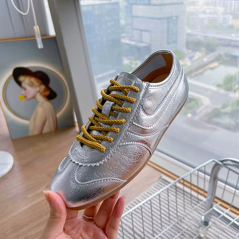 Chaussures d'entraînement allemandes pour femmes 2026 – Nouvelles baskets en cuir véritable pour fem