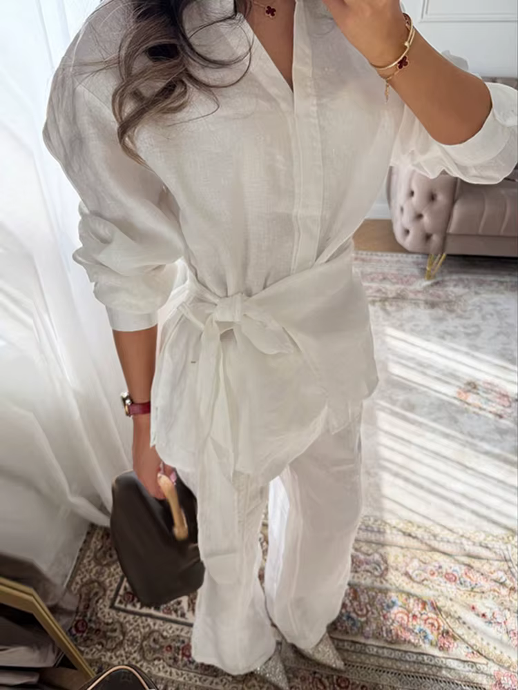 Ensemble Bohème Femme : Haut à Bretelles Perlé et Jupe Courte Asymétrique en Satin Dos Nu – Collecti