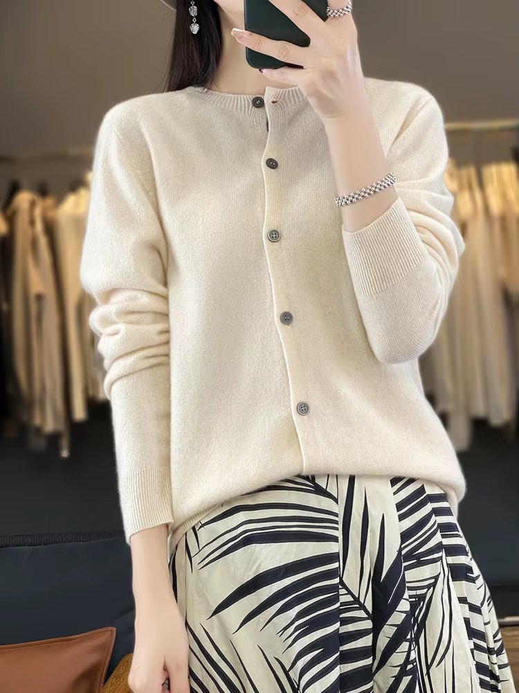 100% laine mérinos pull femmes col rond Cardigan Style basique boutonné tricots femme décontracté au