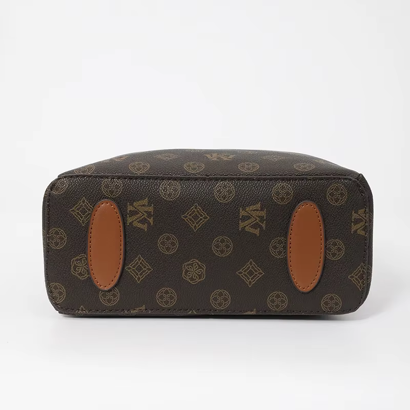 Sac à langer en cuir tendance pour femmes : Sac messager bandoulière unique avec logo de créateur de