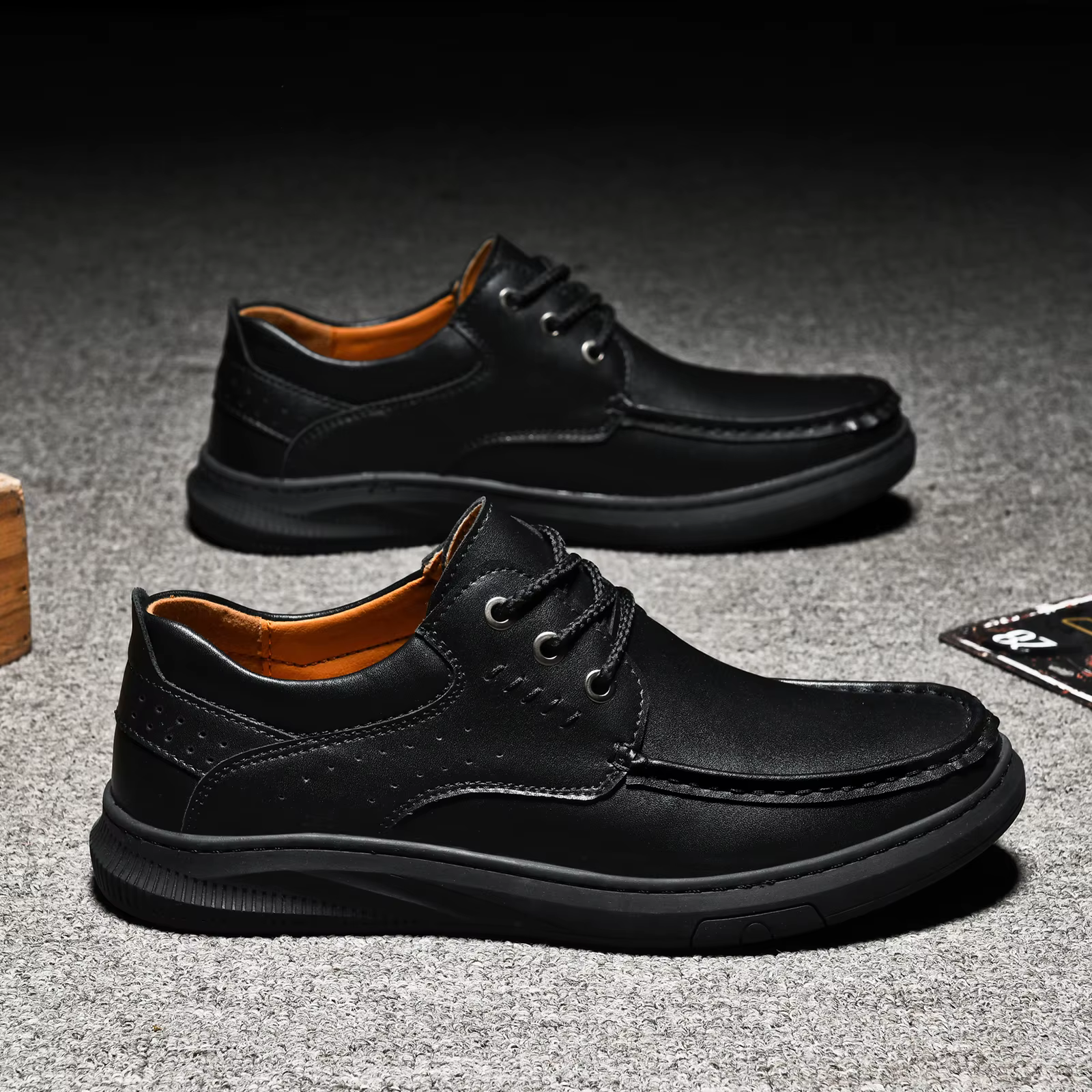 Chaussures décontractées pour hommes quatre saisons nouvelles chaussures en cuir de réunion d'affair