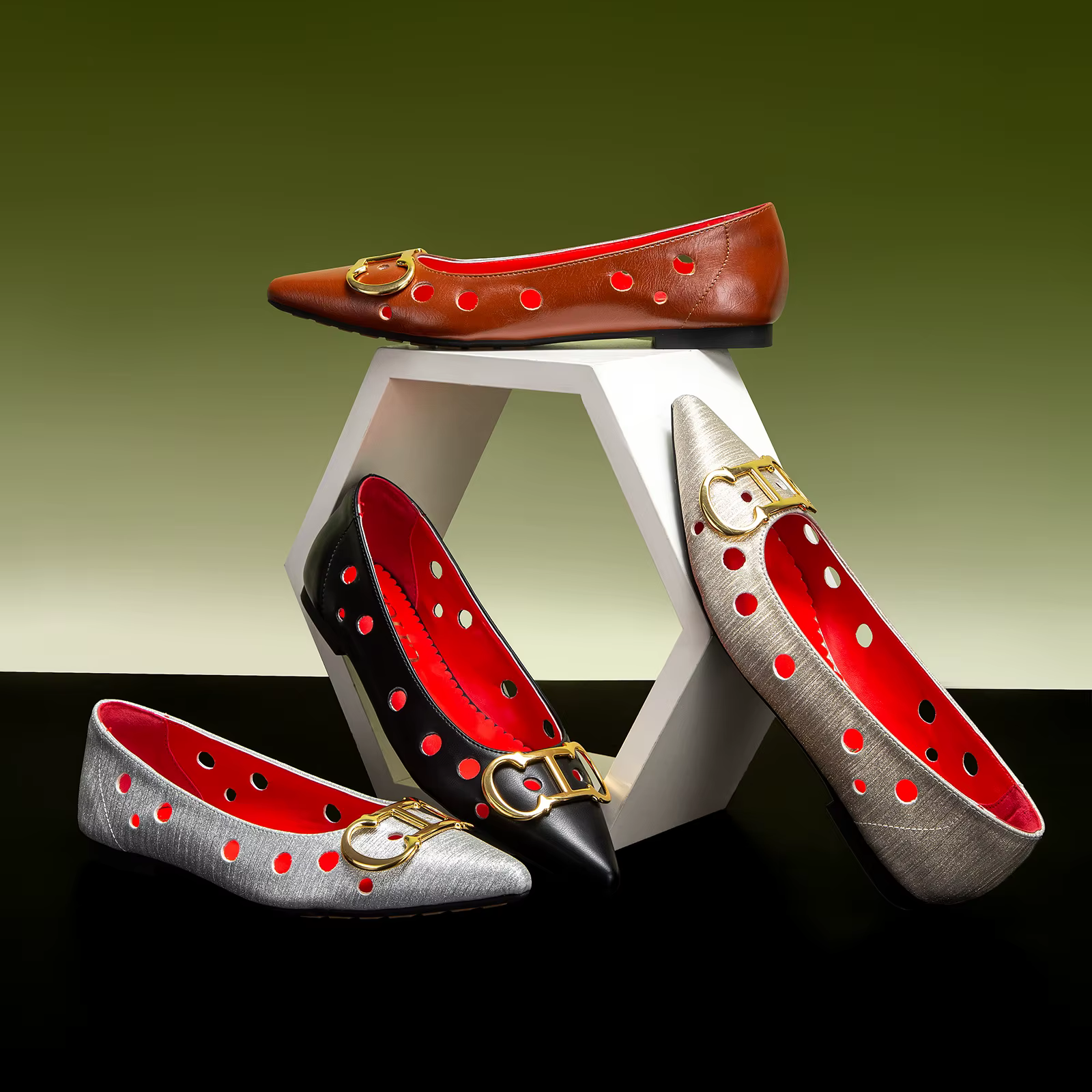 CHCH chaussures plates pour femmes 2025 nouveau Design de poinçonnage chaussures pour femmes pointue