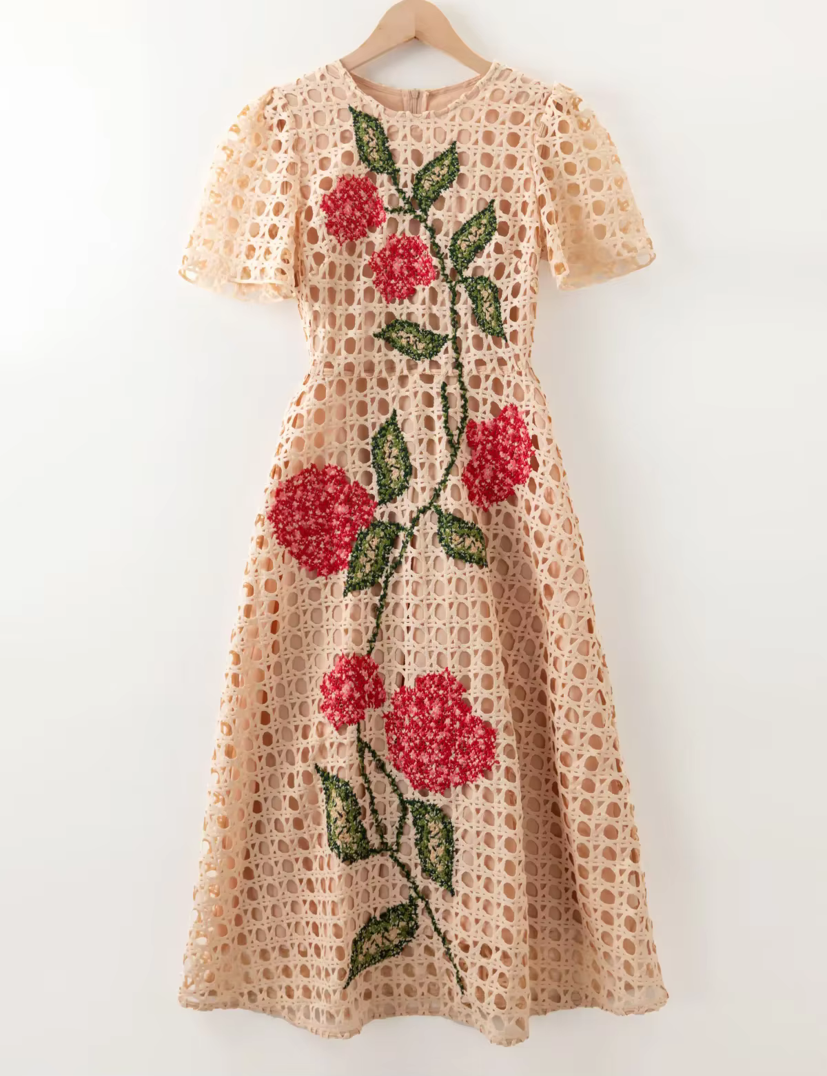 Robe brodée ajourée pour femmes, Style à la mode, motifs de fleurs, manches courtes, mi-mollet, abri
